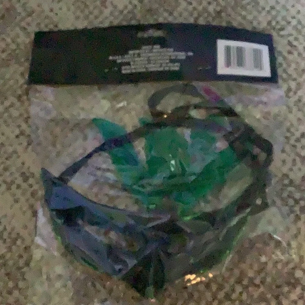 Mask for Halloween green sparkle new in bag never worn make a nice costu…